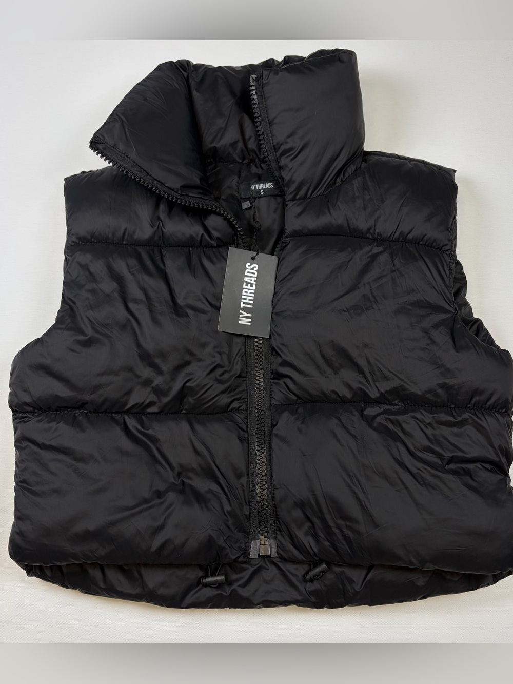 NWT NY THREADS BLACK CROPPED PUFFER VEST WOMENS SIZE SMALL